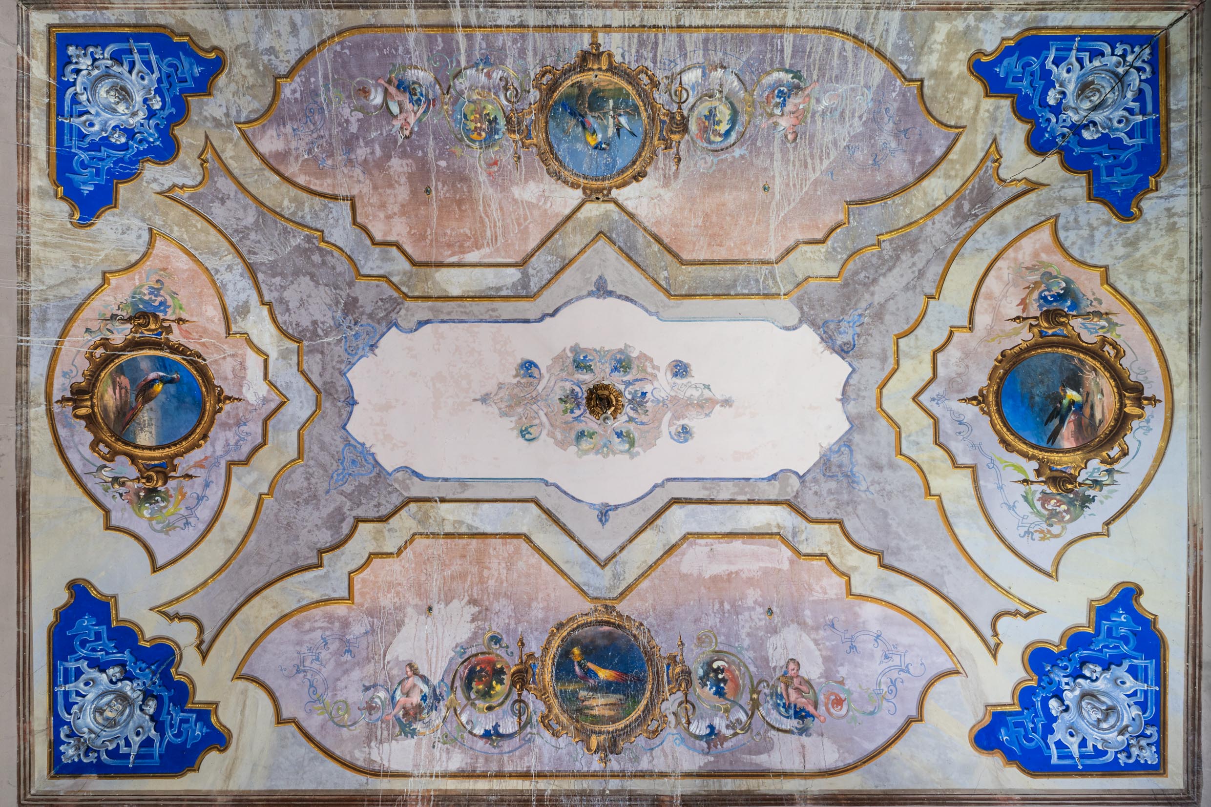 Divano in Velluto Rosso