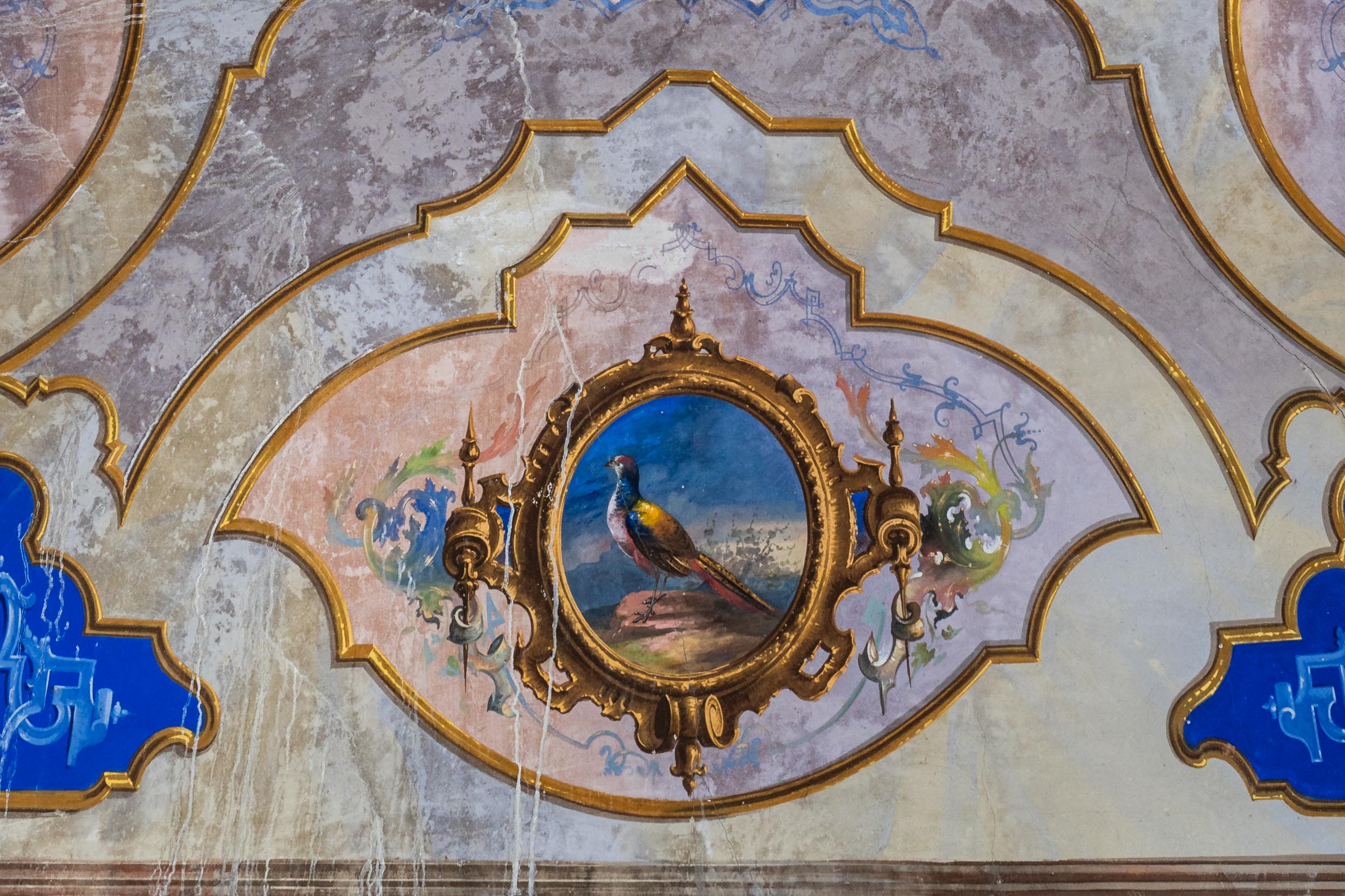 Divano in Velluto Rosso