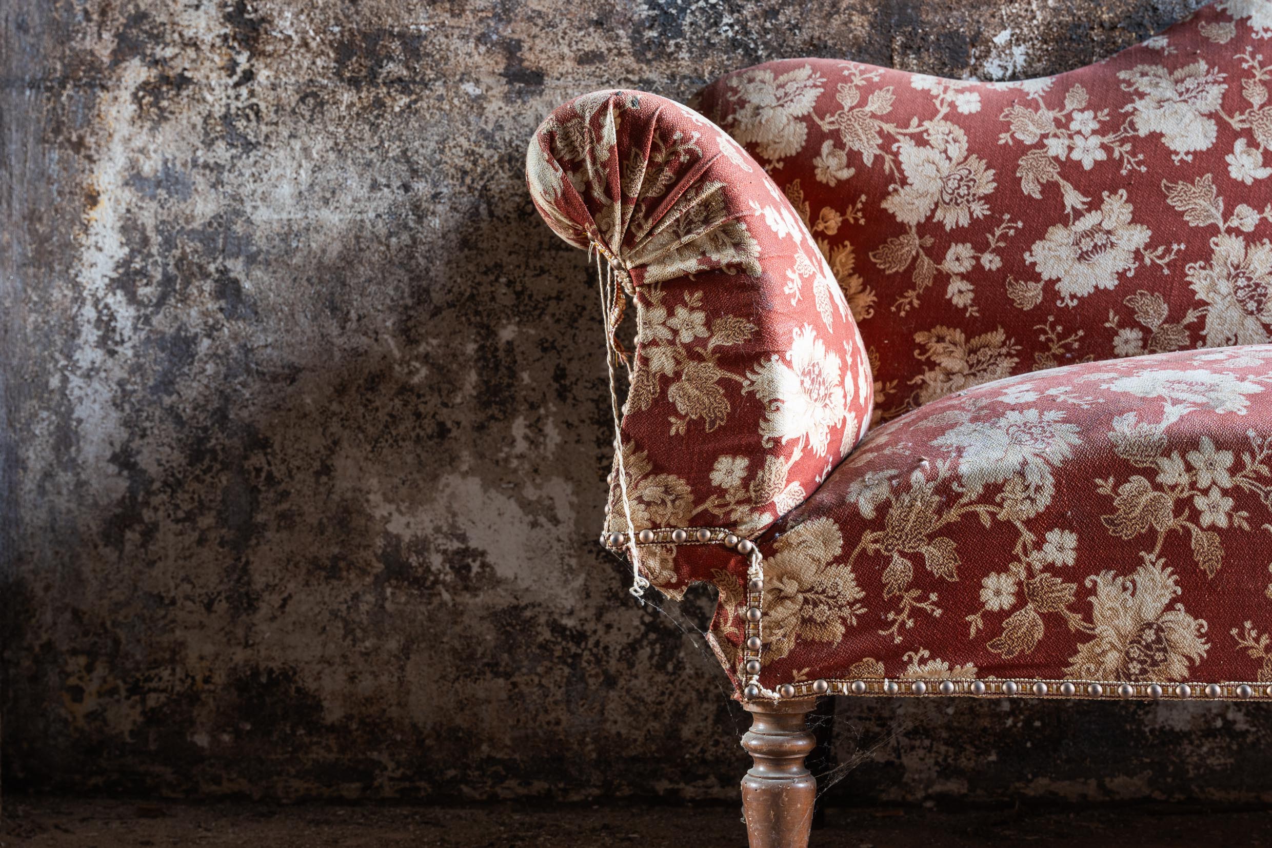 Divano in Velluto Rosso