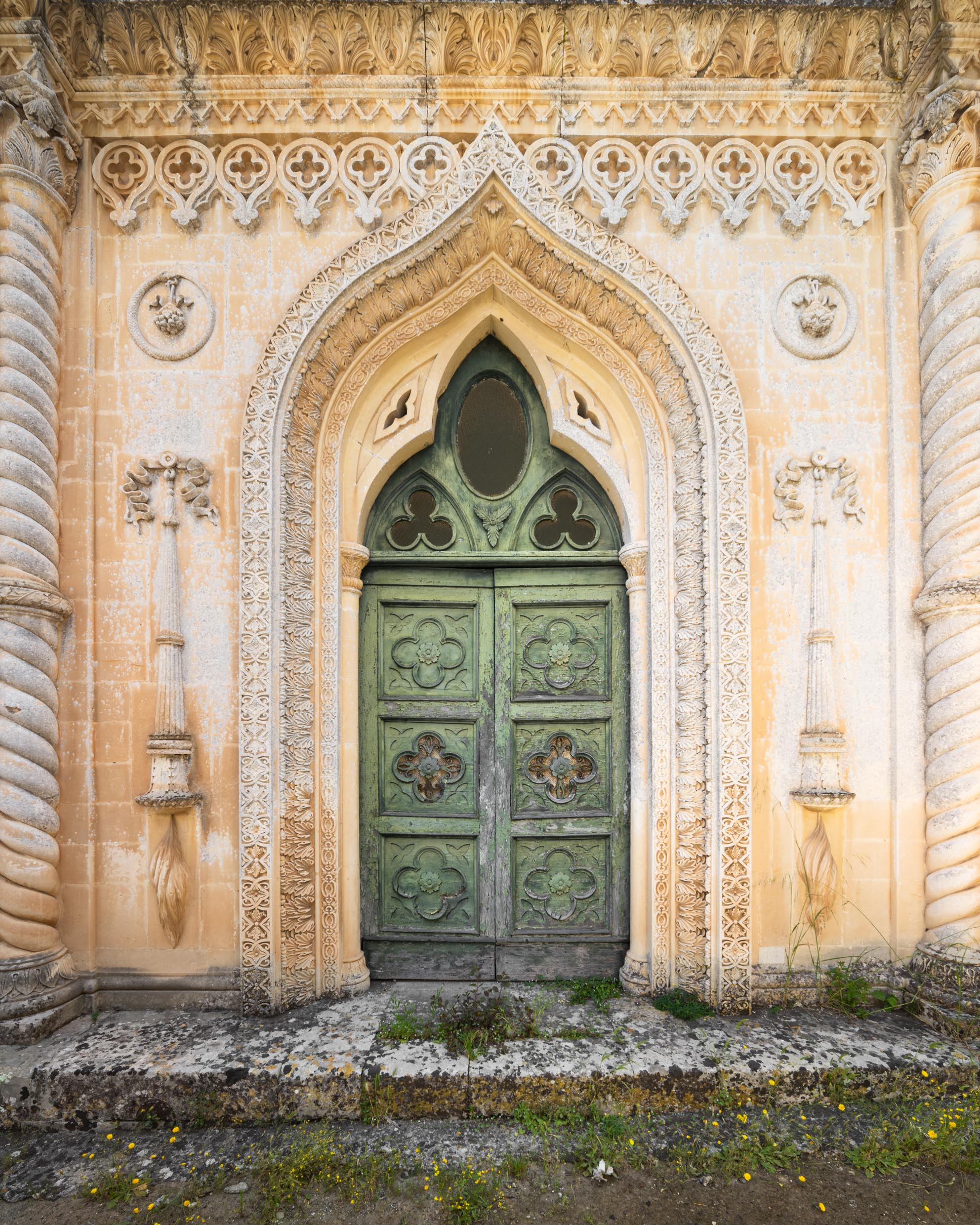 Arched Allure Arched Allure