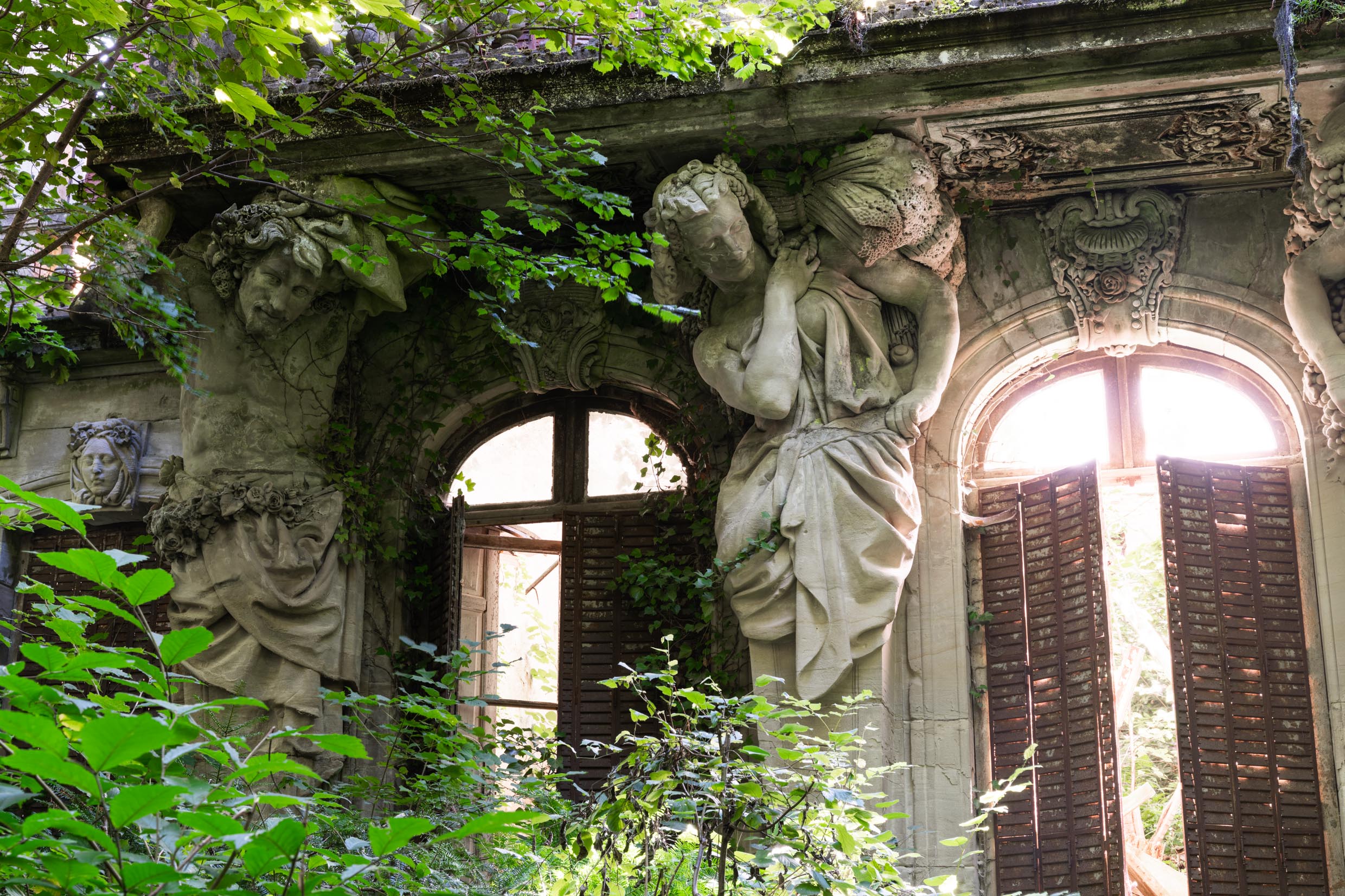 Château de Caryatides Château de Caryatides