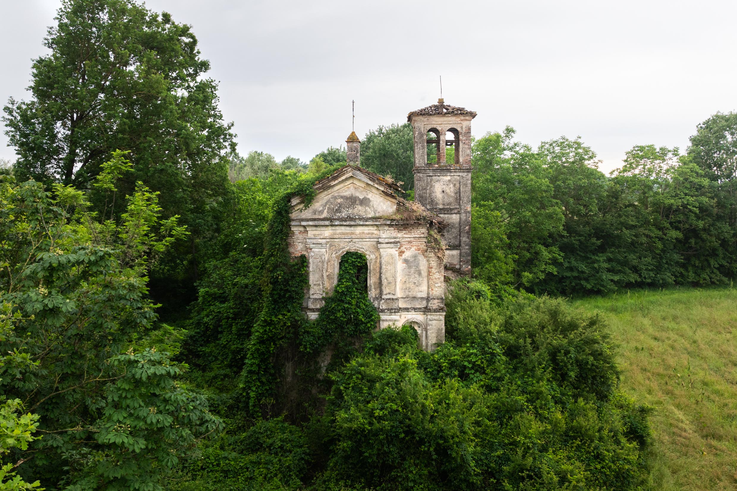 Chiesa Invasa Chiesa Invasa